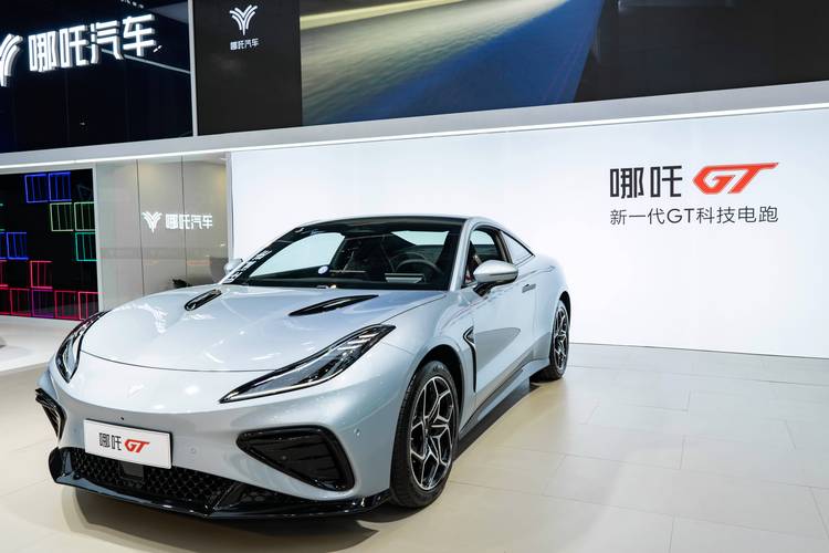 深圳福田区福畅缘企业管理咨询哪吒汽车在智能汽车领域的表现，领途汽车在新能源汽车市场中的影响力